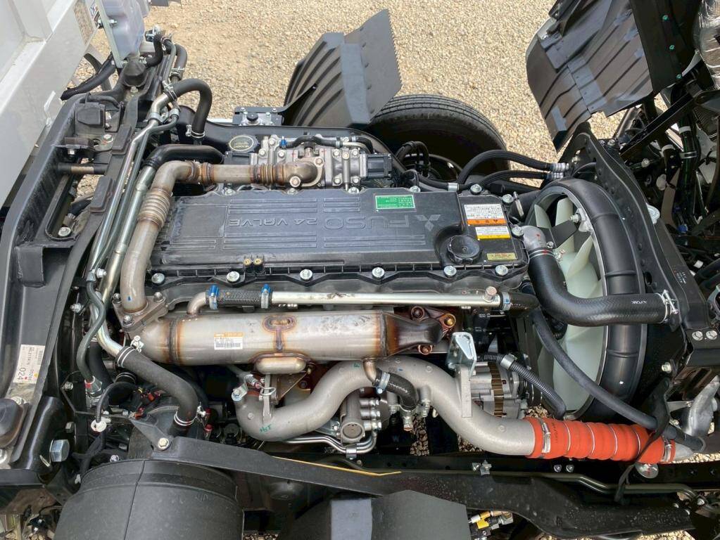 三菱ふそうファイターアルミウイング中型（4t）[写真19]