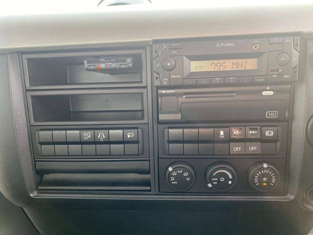 三菱ふそうファイターアルミウイング中型（4t）[写真22]