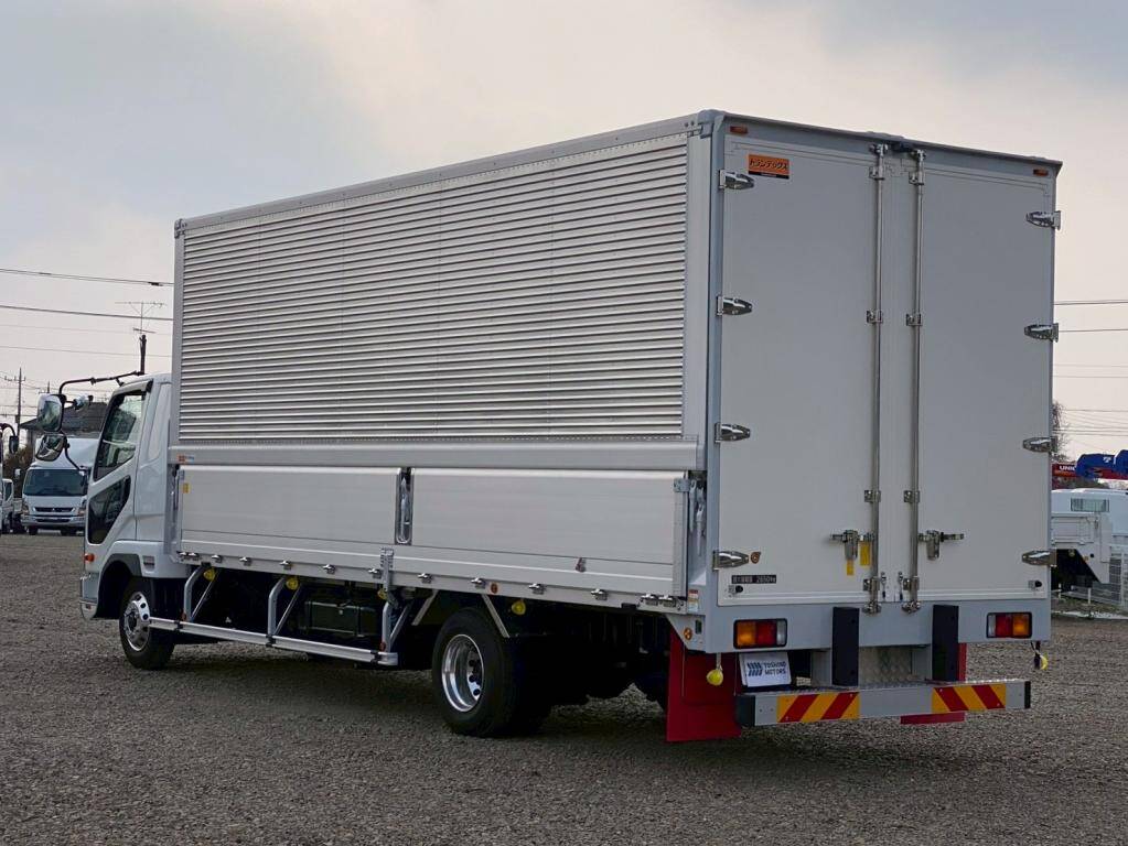 三菱ふそうファイターアルミウイング中型（4t）[写真03]