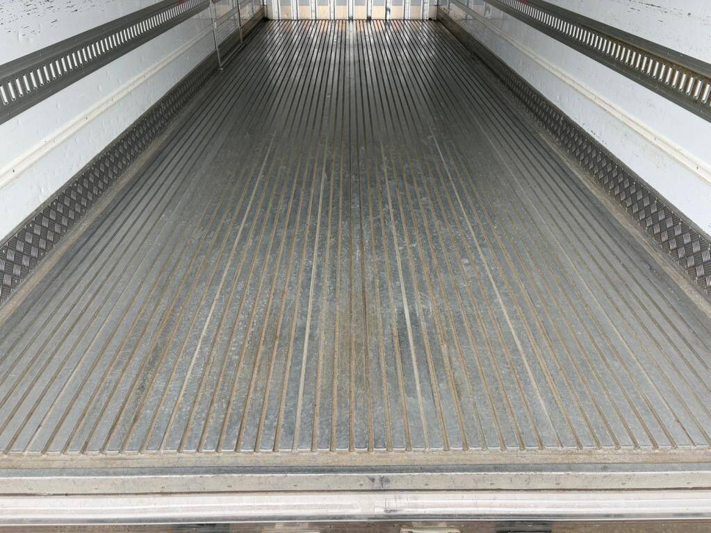 三菱ふそうファイター冷凍車（冷蔵車）増トン（6t・8t）[写真08]