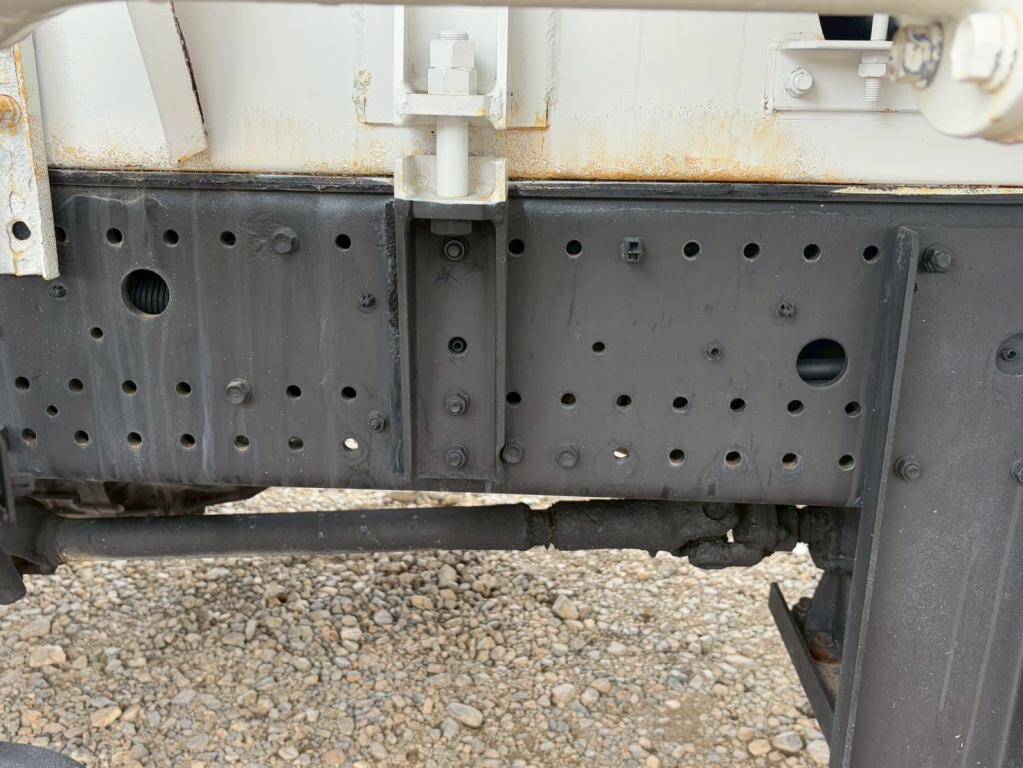 いすゞフォワード散水車増トン（6t・8t）[写真11]