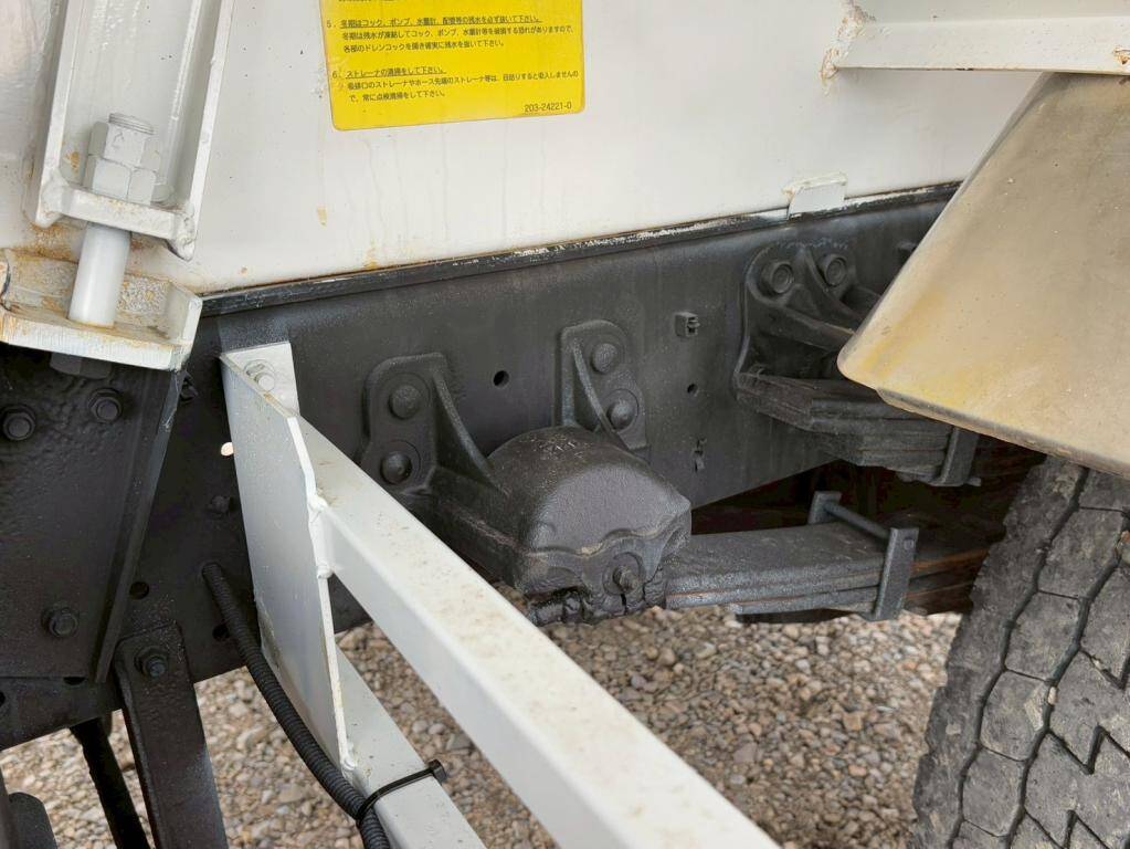 いすゞフォワード散水車増トン（6t・8t）[写真12]