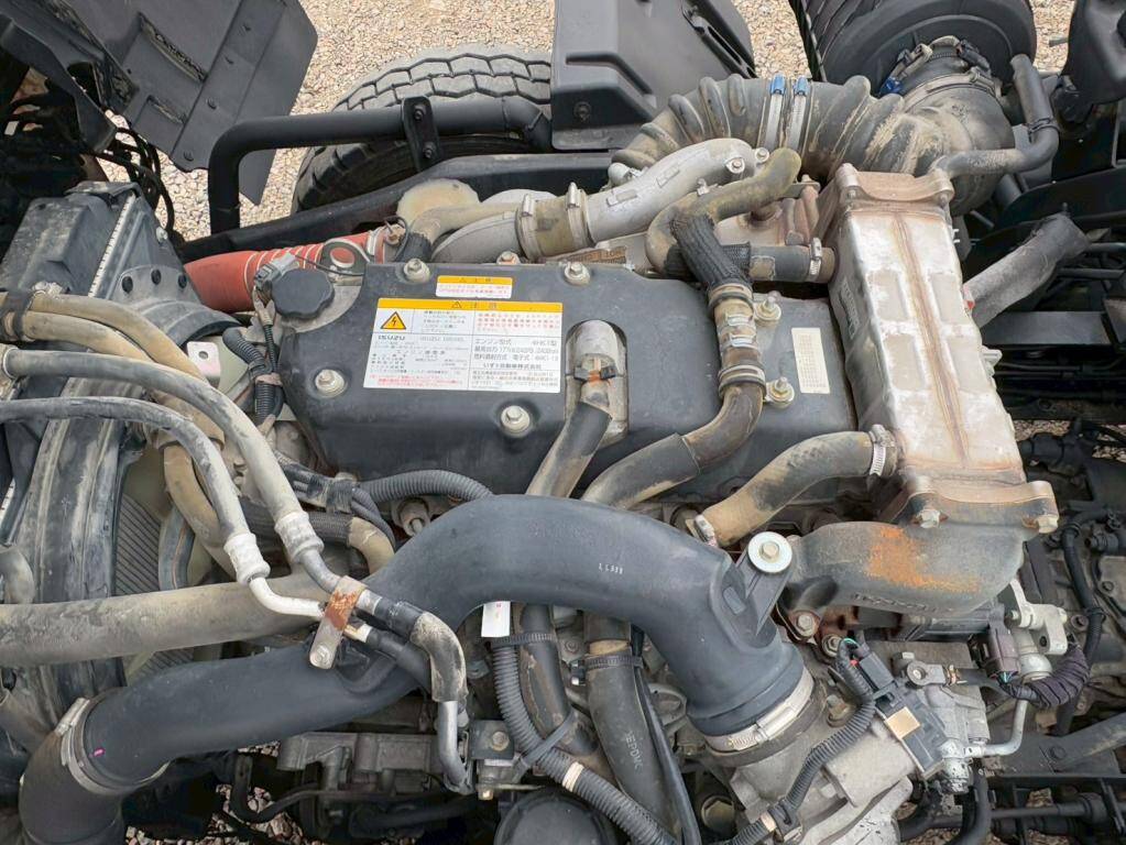 いすゞフォワード散水車増トン（6t・8t）[写真16]