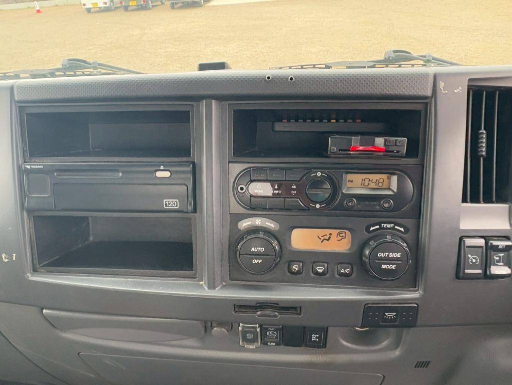 いすゞフォワード散水車増トン（6t・8t）[写真19]