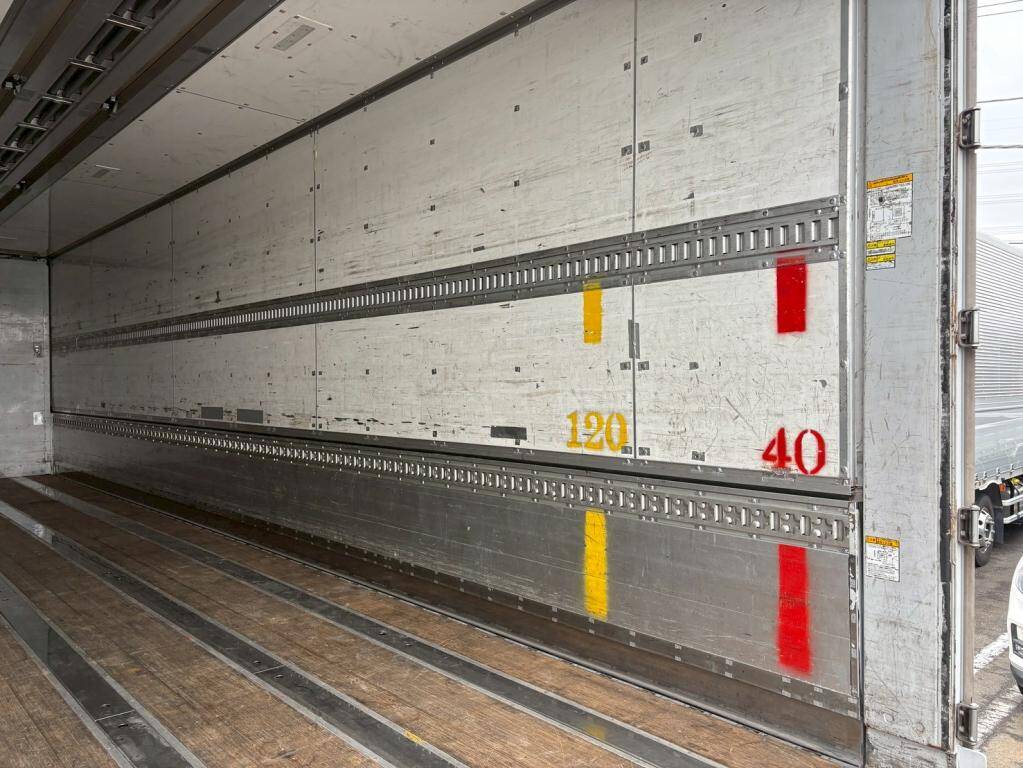 日野プロフィアアルミウイング大型（10t）[写真10]