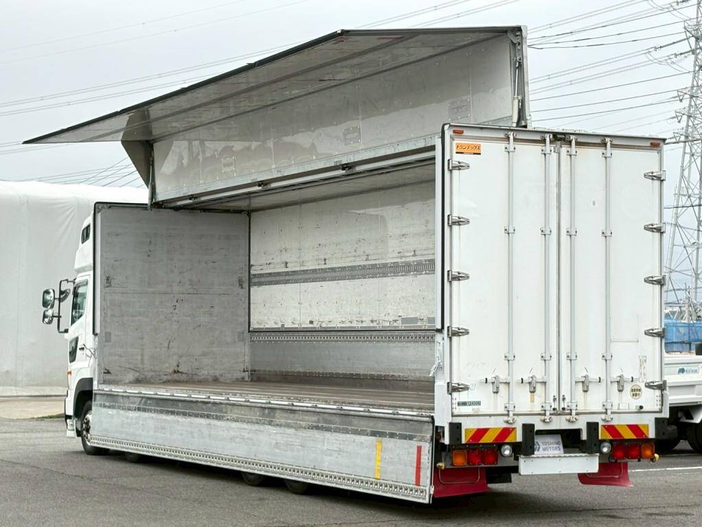 日野プロフィアアルミウイング大型（10t）[写真12]