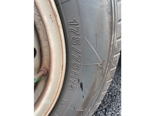 トヨタトヨエース平ボディ小型（2t・3t）[写真08]