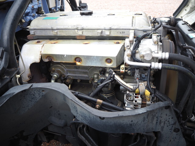 三菱ふそうキャンタークレーン3段小型（2t・3t）[写真24]