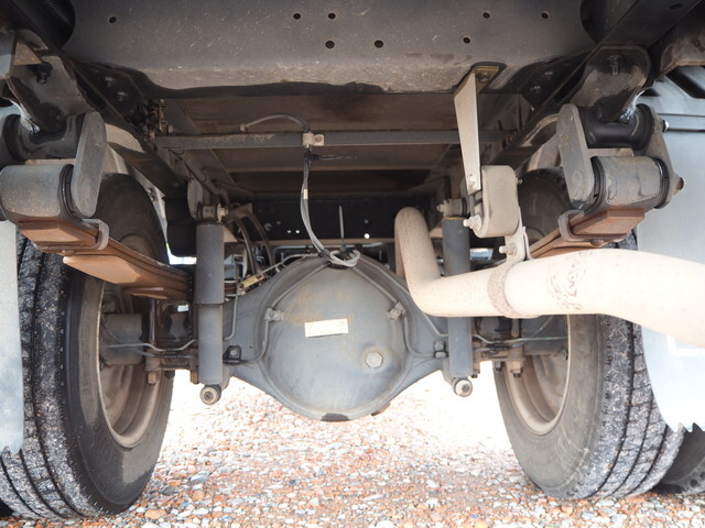 三菱ふそうキャンタークレーン3段小型（2t・3t）[写真27]