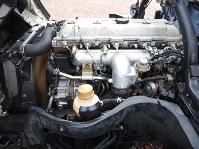 三菱ふそうキャンタークレーン3段小型（2t・3t）[写真31]