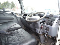 三菱ふそうキャンタークレーン3段小型（2t・3t）[写真36]