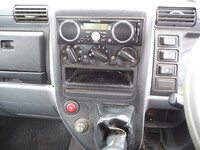 三菱ふそうキャンタークレーン3段小型（2t・3t）[写真40]