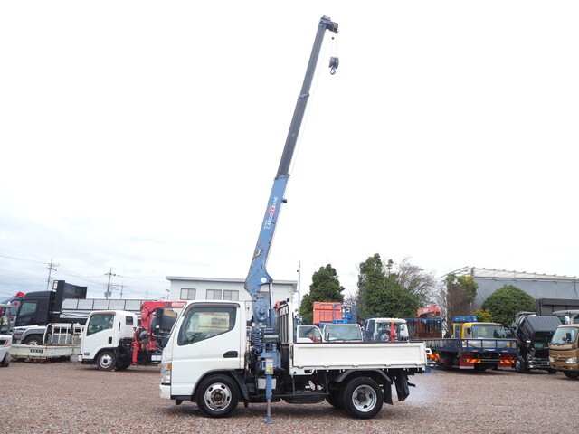 三菱ふそうキャンタークレーン3段小型（2t・3t）[写真05]