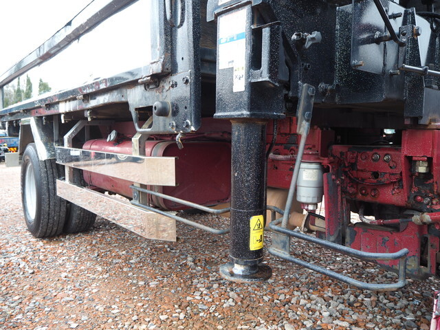 三菱ふそうキャンタークレーン3段小型（2t・3t）[写真24]