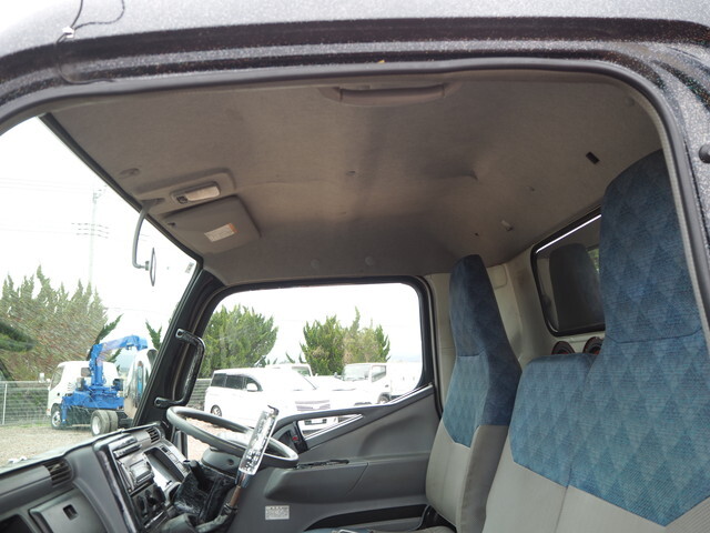 三菱ふそうキャンタークレーン3段小型（2t・3t）[写真35]