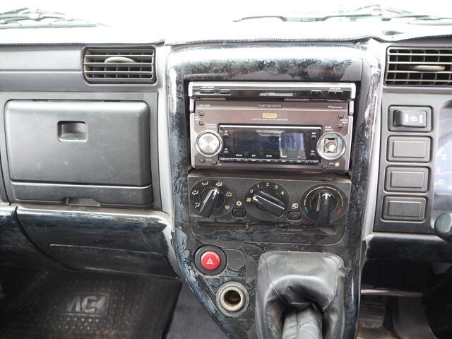 三菱ふそうキャンタークレーン3段小型（2t・3t）[写真39]