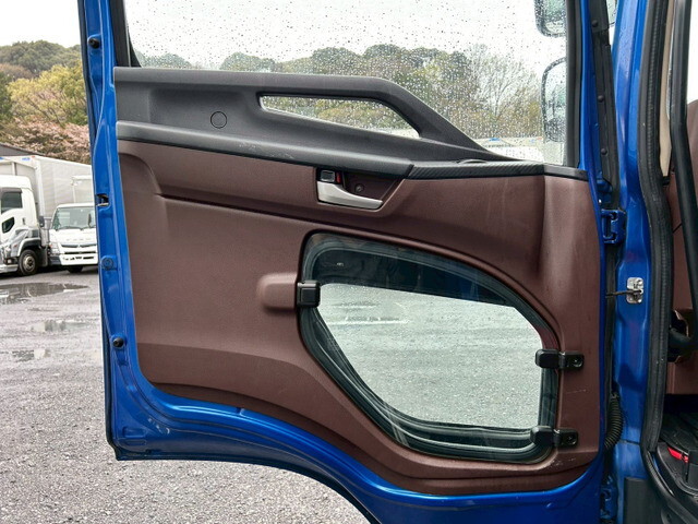 日野レンジャーアルミウイング中型（4t）[写真16]