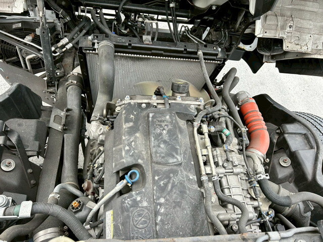 三菱ふそうキャンターアルミウイング小型（2t・3t）[写真13]