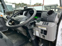 三菱ふそうキャンターアルミウイング小型（2t・3t）[写真19]