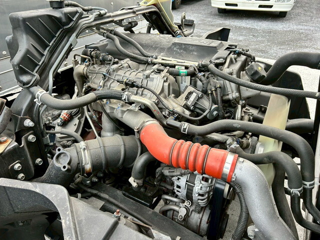 三菱ふそうキャンターアルミウイング小型（2t・3t）[写真26]