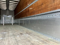 UDトラックスクオンアルミウイング大型（10t）[写真11]