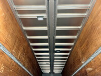 UDトラックスクオンアルミウイング大型（10t）[写真13]