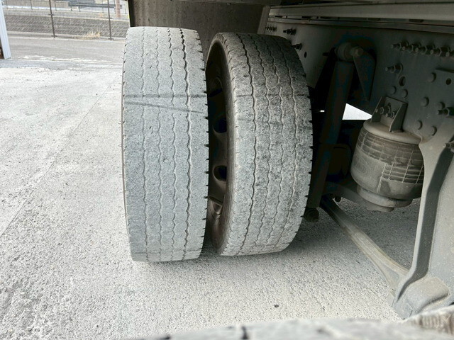 UDトラックスクオンアルミウイング大型（10t）[写真39]