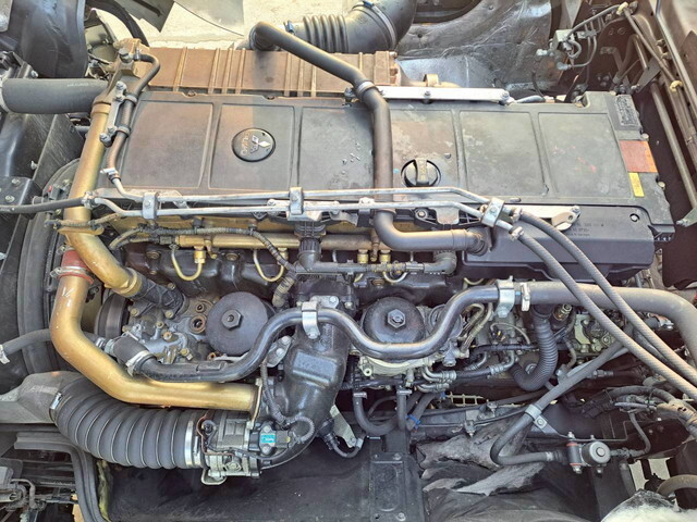 三菱ふそうスーパーグレートセルフクレーン3段大型（10t）[写真20]