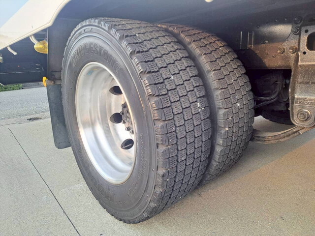 三菱ふそうスーパーグレートセルフクレーン3段大型（10t）[写真25]