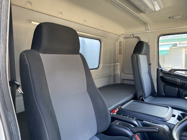 日野レンジャーアルミウイング中型（4t）[写真11]