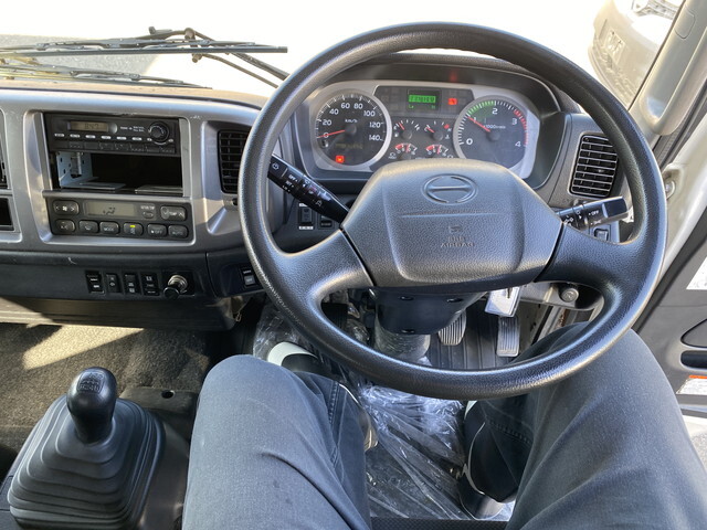 日野レンジャーアルミウイング中型（4t）[写真12]