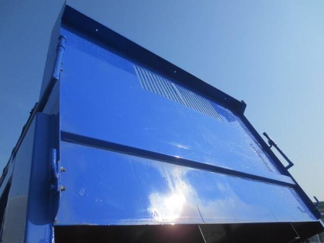 いすゞエルフダンプ小型（2t・3t）[写真10]