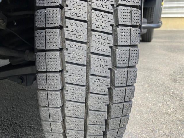 三菱ふそうキャンターアルミバン小型（2t・3t）[写真13]