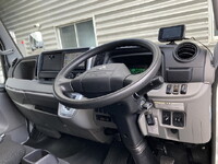 三菱ふそうキャンターアルミバン小型（2t・3t）[写真17]