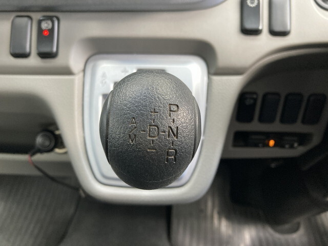 三菱ふそうキャンターアルミバン小型（2t・3t）[写真18]