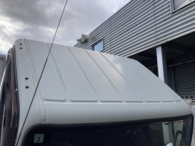 三菱ふそうキャンターアルミバン小型（2t・3t）[写真21]