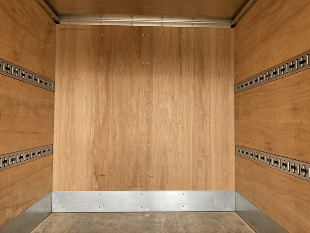 三菱ふそうキャンターアルミバン小型（2t・3t）[写真26]