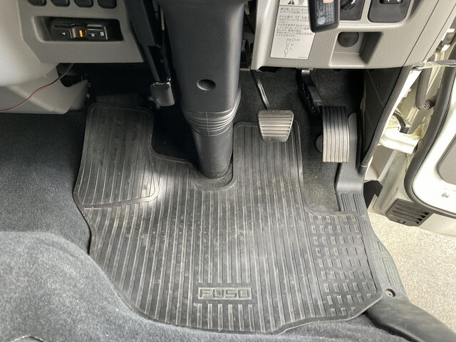三菱ふそうキャンターアルミバン小型（2t・3t）[写真35]