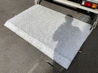 三菱ふそうキャンターアルミバン小型（2t・3t）[写真06]