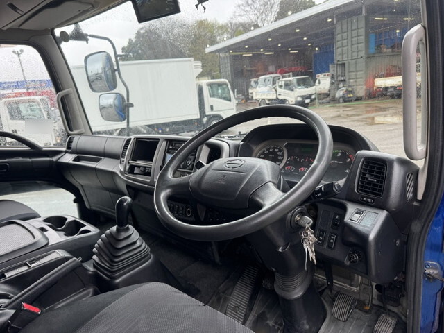 日野レンジャーアルミバン中型（4t）[写真16]