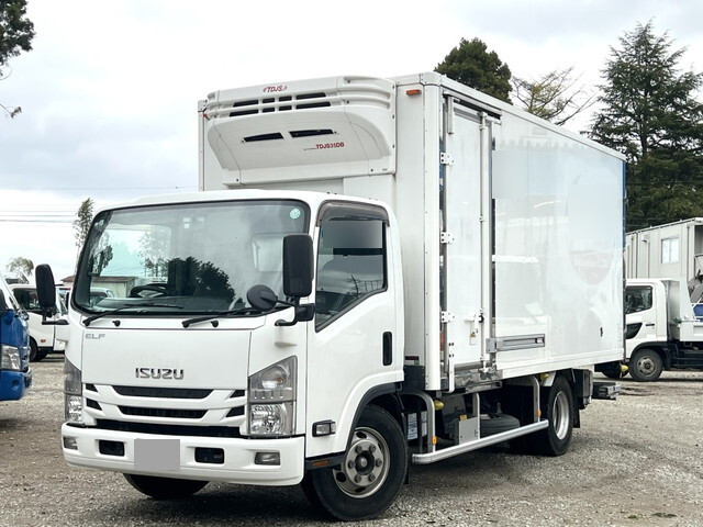 いすゞエルフ冷凍車（冷蔵車）小型（2t・3t）[写真01]