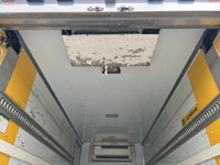 いすゞエルフ冷凍車（冷蔵車）小型（2t・3t）[写真17]