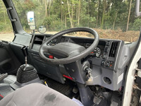 いすゞエルフ冷凍車（冷蔵車）小型（2t・3t）[写真21]