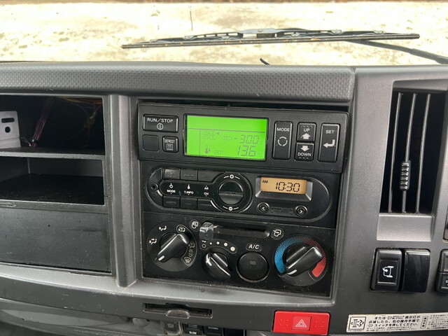 いすゞエルフ冷凍車（冷蔵車）小型（2t・3t）[写真22]