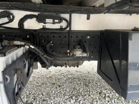 いすゞエルフ冷凍車（冷蔵車）小型（2t・3t）[写真31]