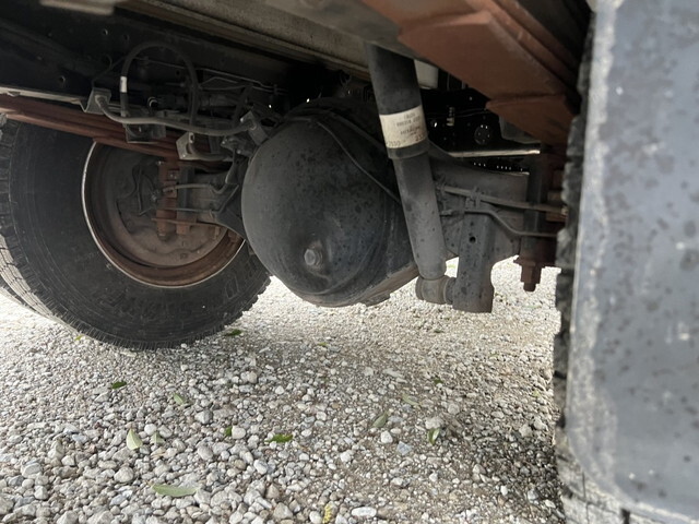 いすゞエルフ冷凍車（冷蔵車）小型（2t・3t）[写真34]