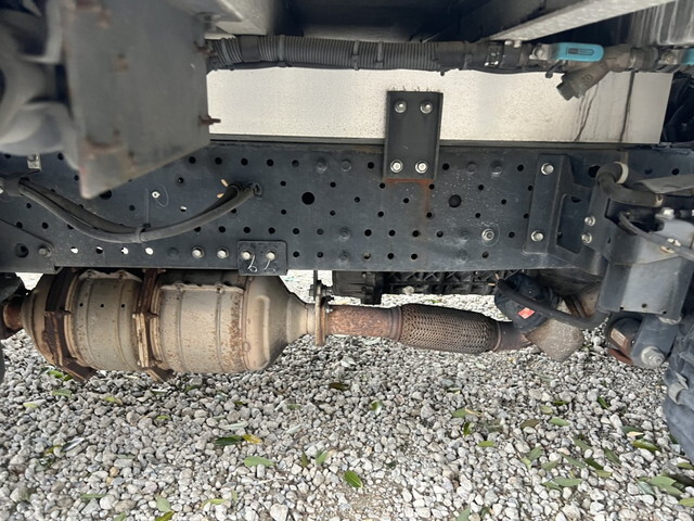 いすゞエルフ冷凍車（冷蔵車）小型（2t・3t）[写真37]