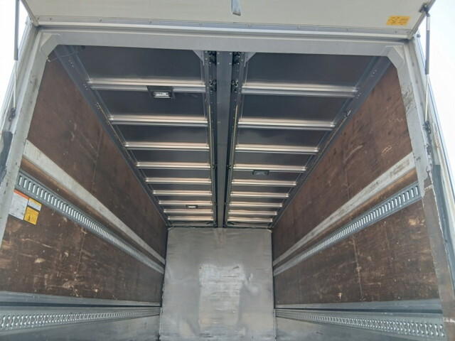 いすゞフォワードアルミウイング中型（4t）[写真13]