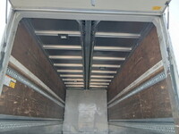 いすゞフォワードアルミウイング中型（4t）[写真14]