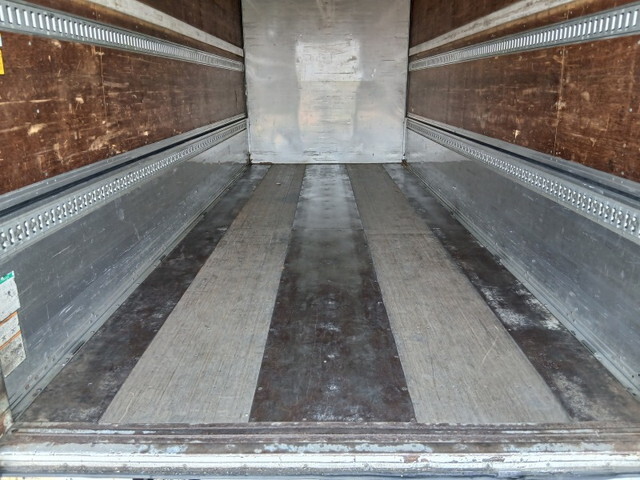 いすゞフォワードアルミウイング中型（4t）[写真14]